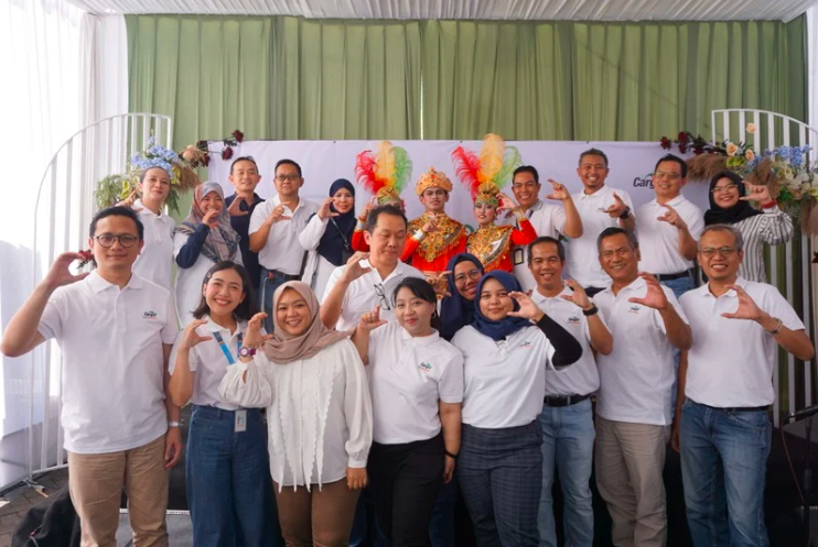 Kolaborasi dengan partner